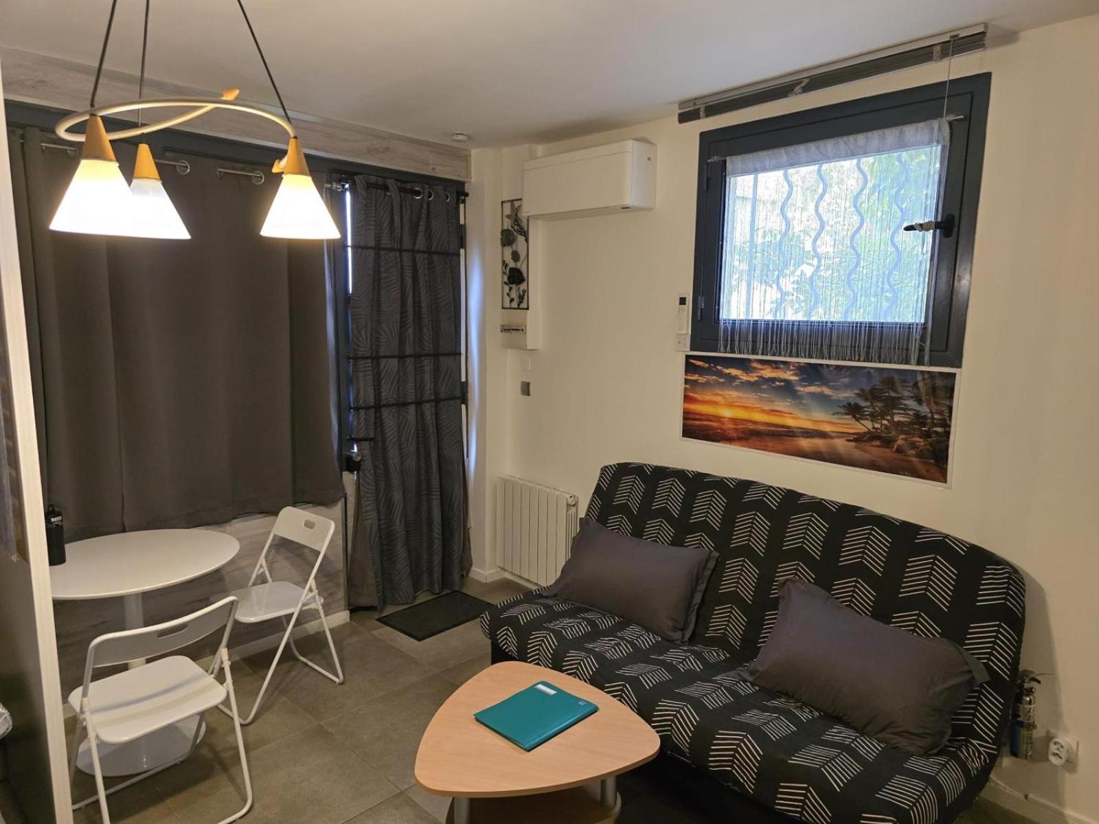 Studio Tout Equipe Et Chaleureux En Rez De Chaussee, Parfait Pour Explorer Montpellier Exterior photo